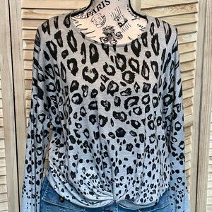 NWT Karen Kane Coral Coast Twist Front Top, Size M